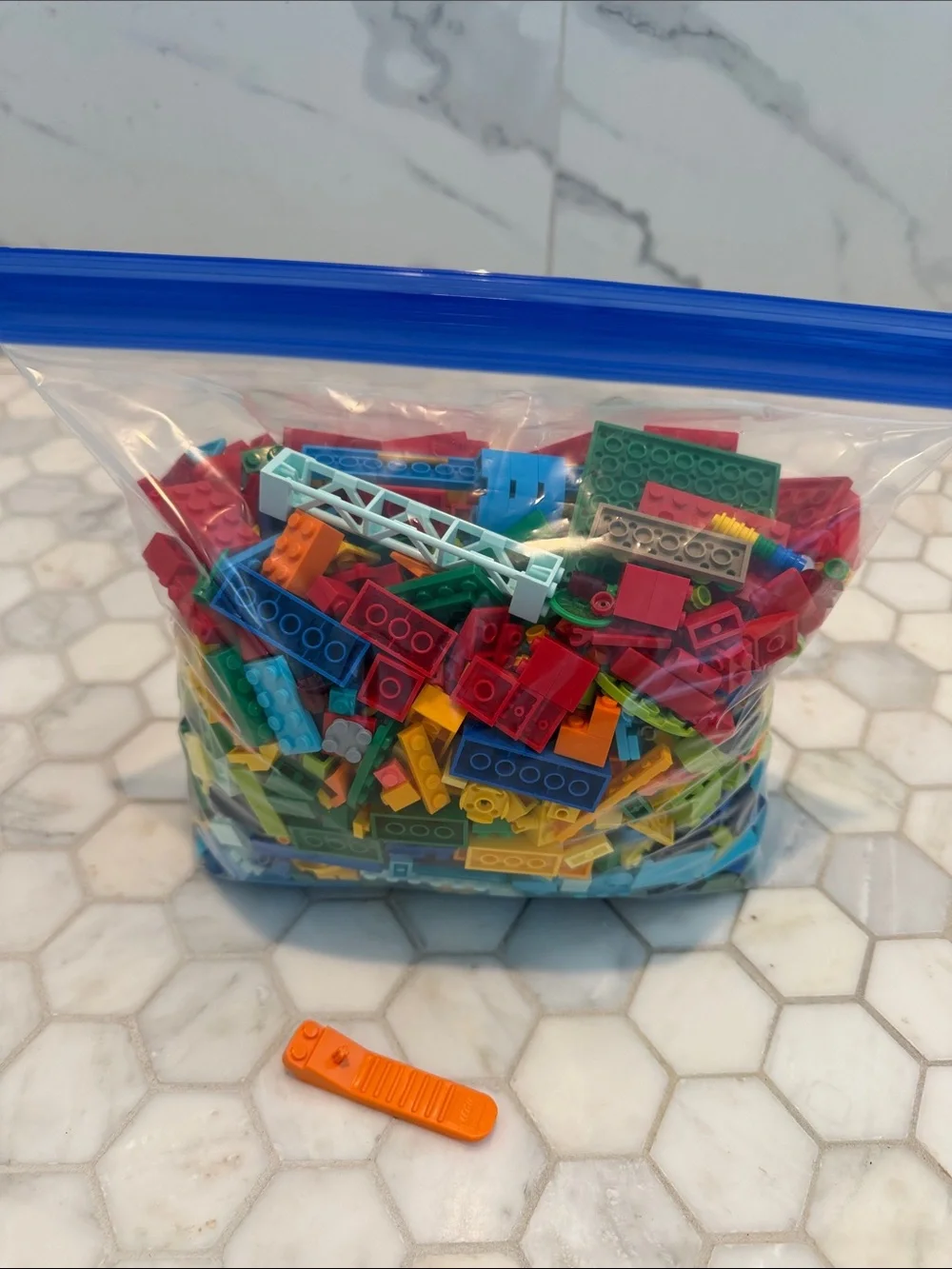LEGO LOT Miscellaneous Blue Red Yellow & Green Building Bricks